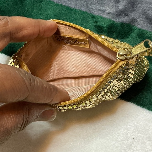 Vintage Whiting & Davis Metallic Gold Mesh Wristlet - Picture 4 of 9